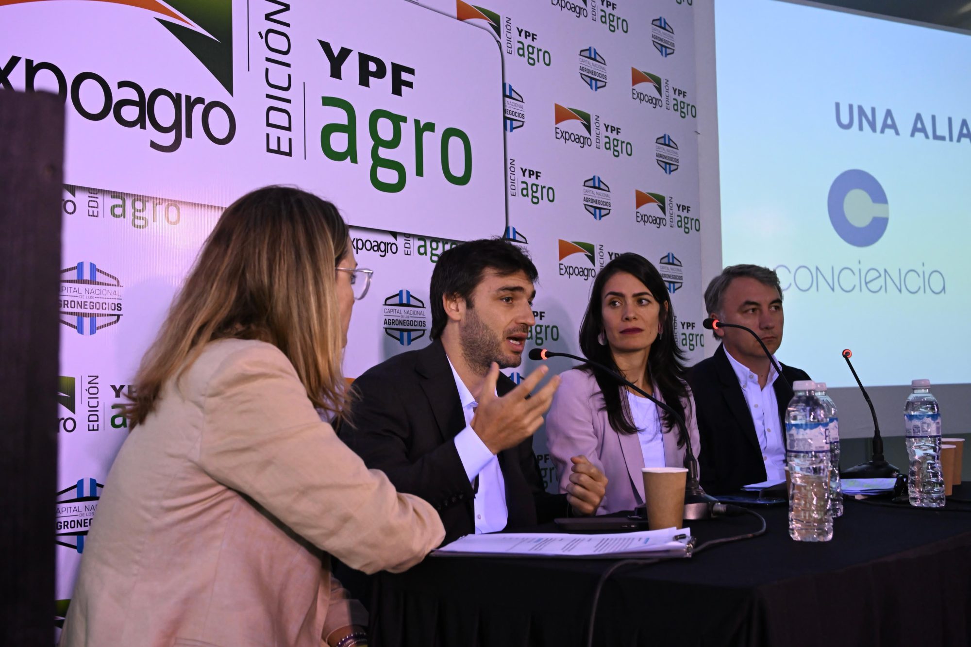 Torres disertó en la 25ª Edición de Expoagro: “La educación es la base fundamental para el desarrollo y en Chubut decidimos nivelar para arriba, con conectividad y nuevas tecnologías”