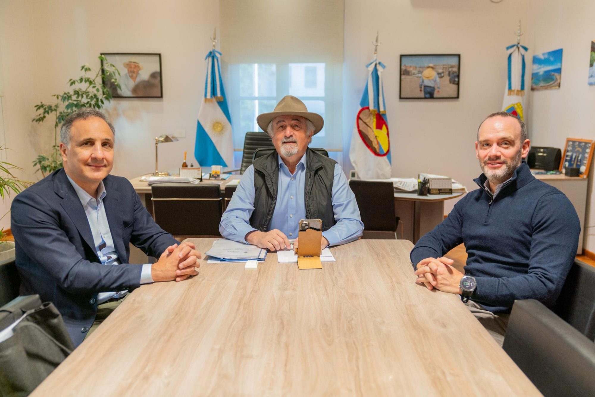 Macharashvili recibió a Bulgheroni y reafirmaron el compromiso de seguir fortaleciendo el desarrollo productivo de la Cuenca del Golfo San Jorge