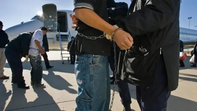Casa Rosada acelera medidas para que la Justicia inicie el proceso de deportación de inmigrantes ilegales