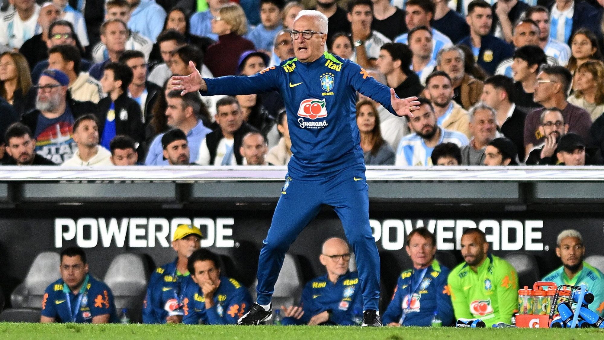 Brasil echó a Dorival Júnior tras la histórica derrota ante Argentina