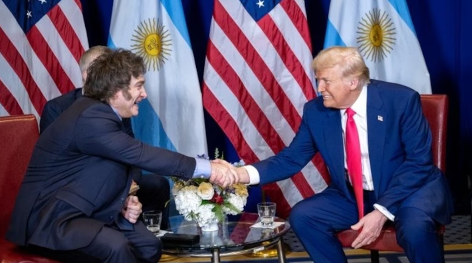 Milei buscar negociar a toda costa “un acuerdo comercial” con Estados Unidos y Trump le dio un guiño: Dijo que están abiertos a esta posibilidad