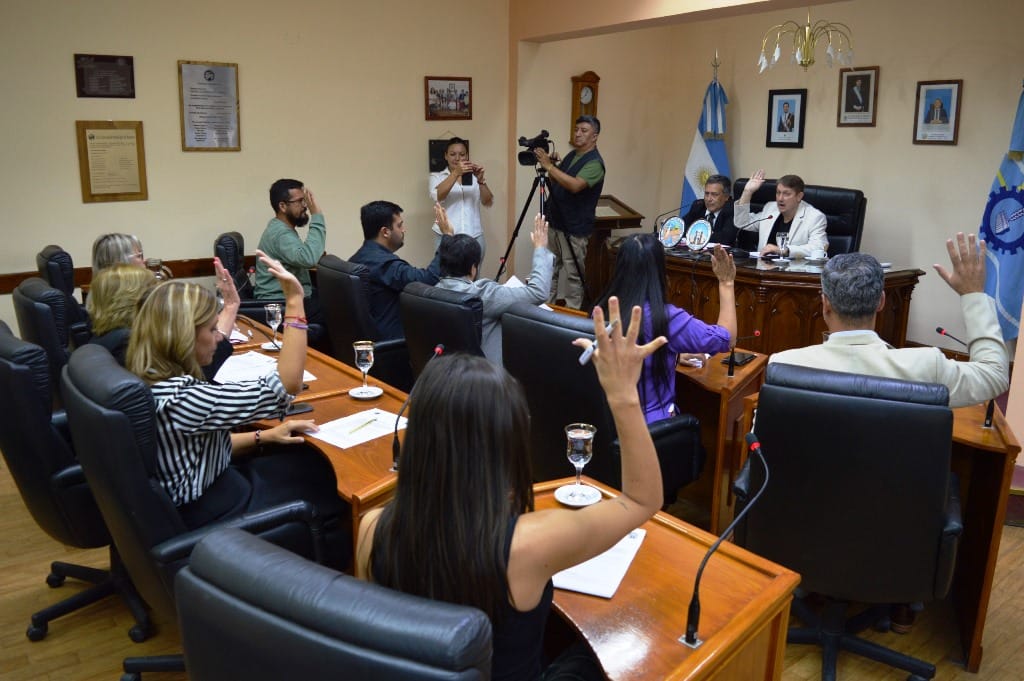 Rawson: Concejales aprobaron importante quita impositiva para el comercio, reconocieron la solidaridad vecinal y nuevo homenaje a los ex combatientes en Malvinas