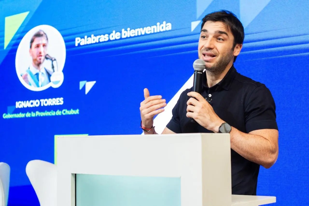 Torres pidió a Nación que intervenga en el conflicto de la pesca y solicitó bajar retenciones: “Cuanto más trabajo se genere en tierra, debería tender a cero la carga impositiva”