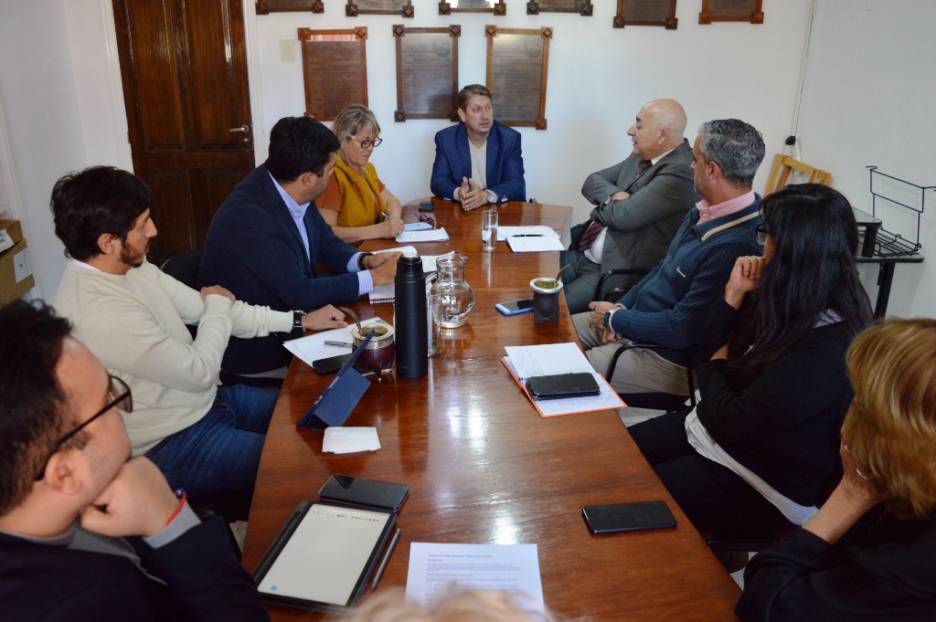 Concejales de Rawson analizaron junto a Alejandro Tullio la adhesión al nuevo Código Electoral chubutense