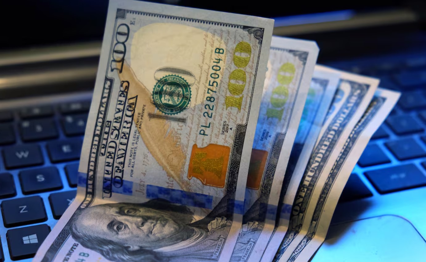 Se renueva el cupo de u$s 200 mensuales para comprar dólares en el banco