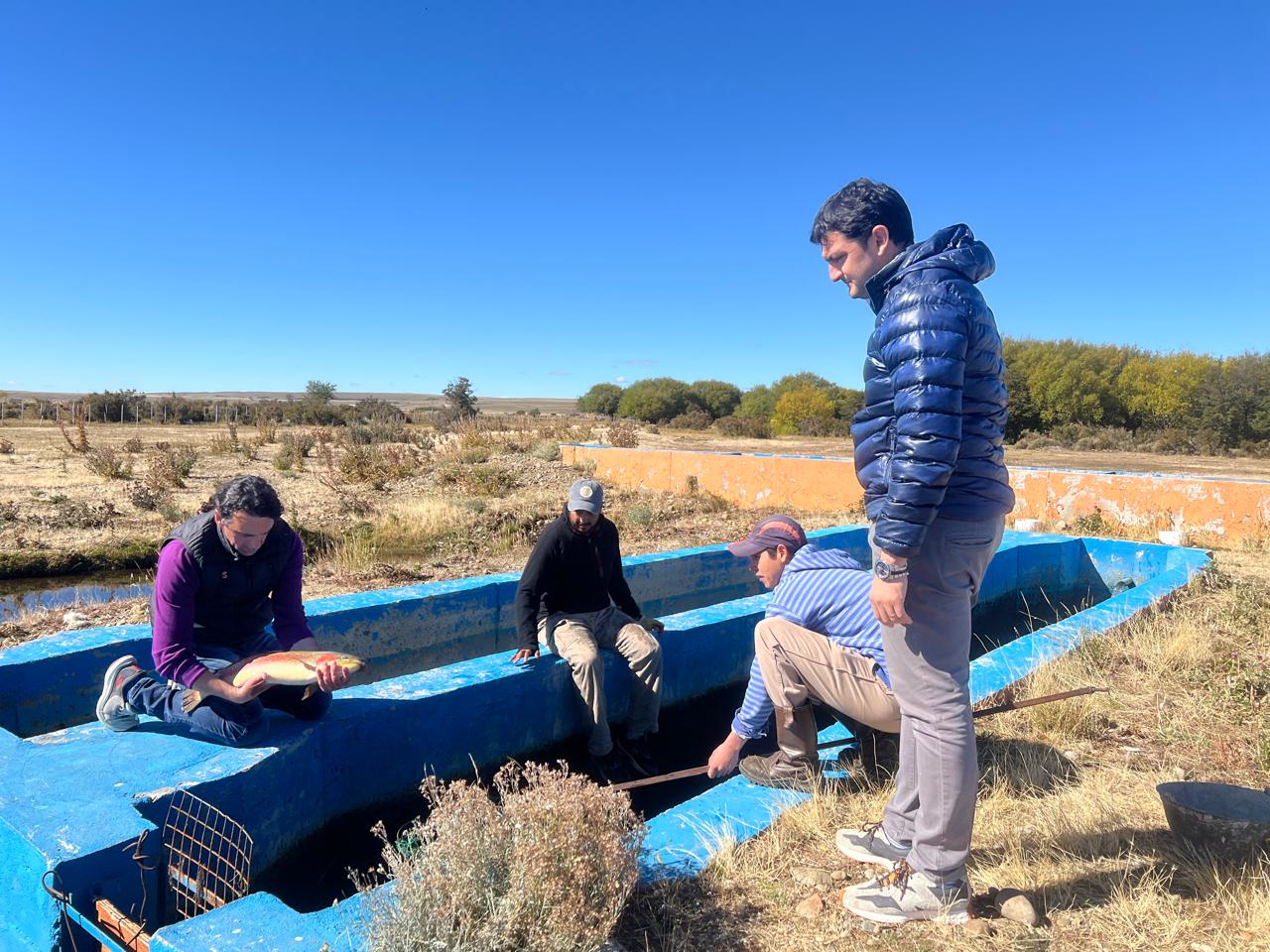 Zárate monitoreó el proyecto de piscicultura en Río Pico y remarcó que “es una actividad con gran potencial para la economía de la localidad”