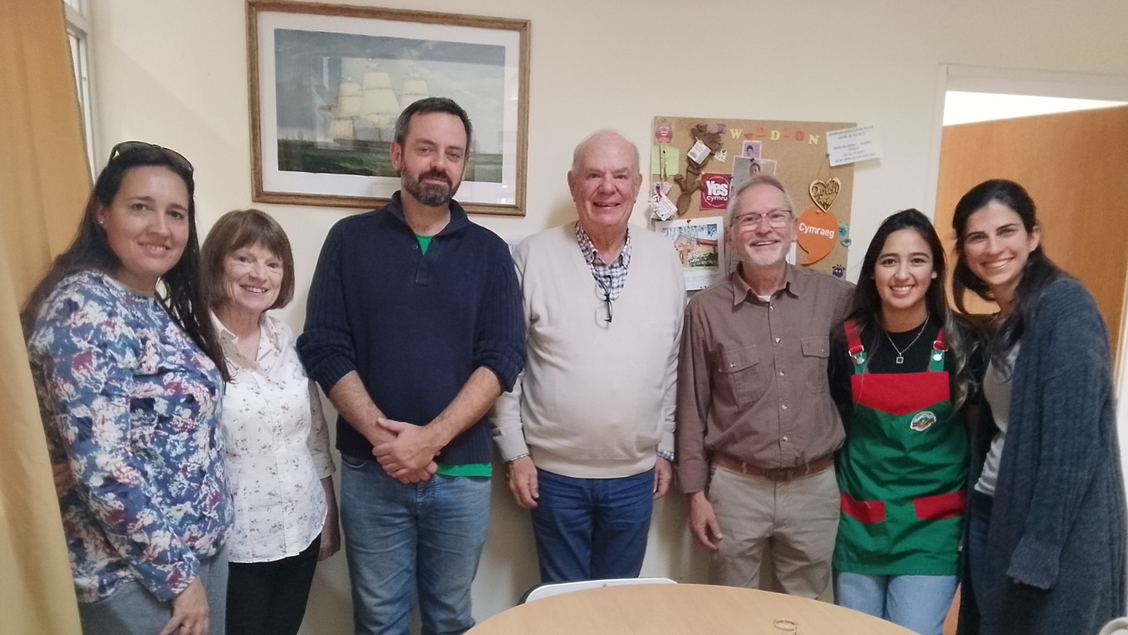 Provincia entregó equipamiento de laboratorio a la Escuela N°1745 de Trevelin para impulsar la educación científica