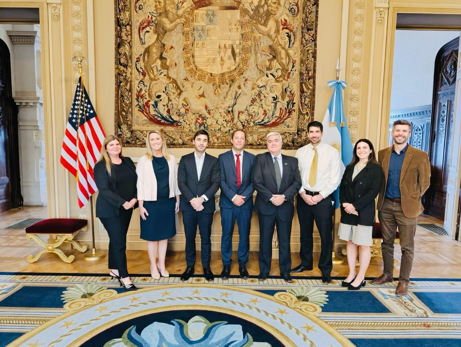 Torres mantuvo una reunión bilateral sobre cooperación judicial, seguridad y lucha contra el narcotráfico con autoridades de los Estados Unidos