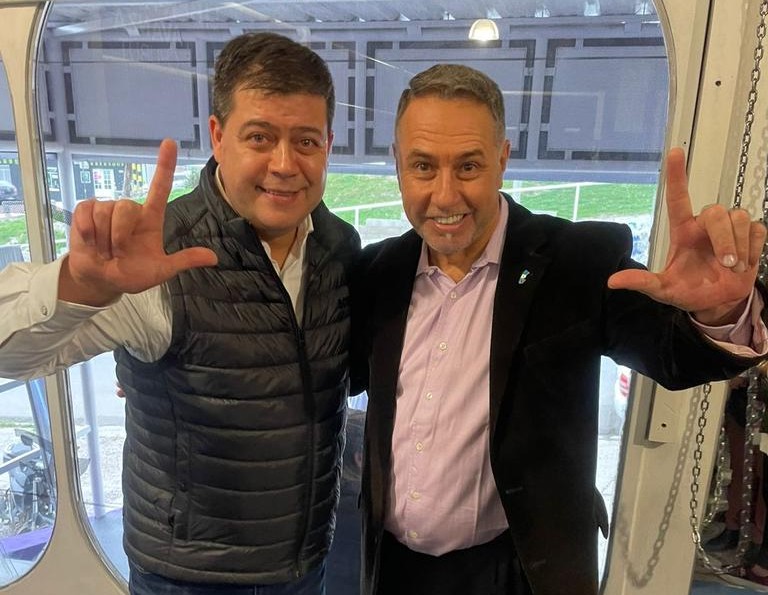 Estalló la interna mileista en Chubut: Treffinger eliminó a Bustos de grupos de whatsapp y el periodista le recordó que conoce a Miley cuando el diputado buscaba distanciarse