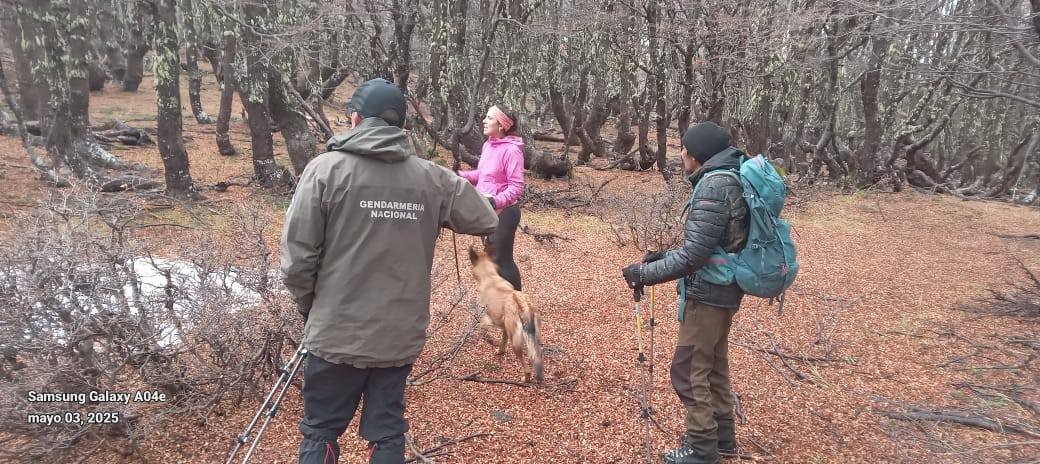 Búsqueda desesperada de dos mujeres que desaparecieron mientras hacían una excursión en El Bolsón