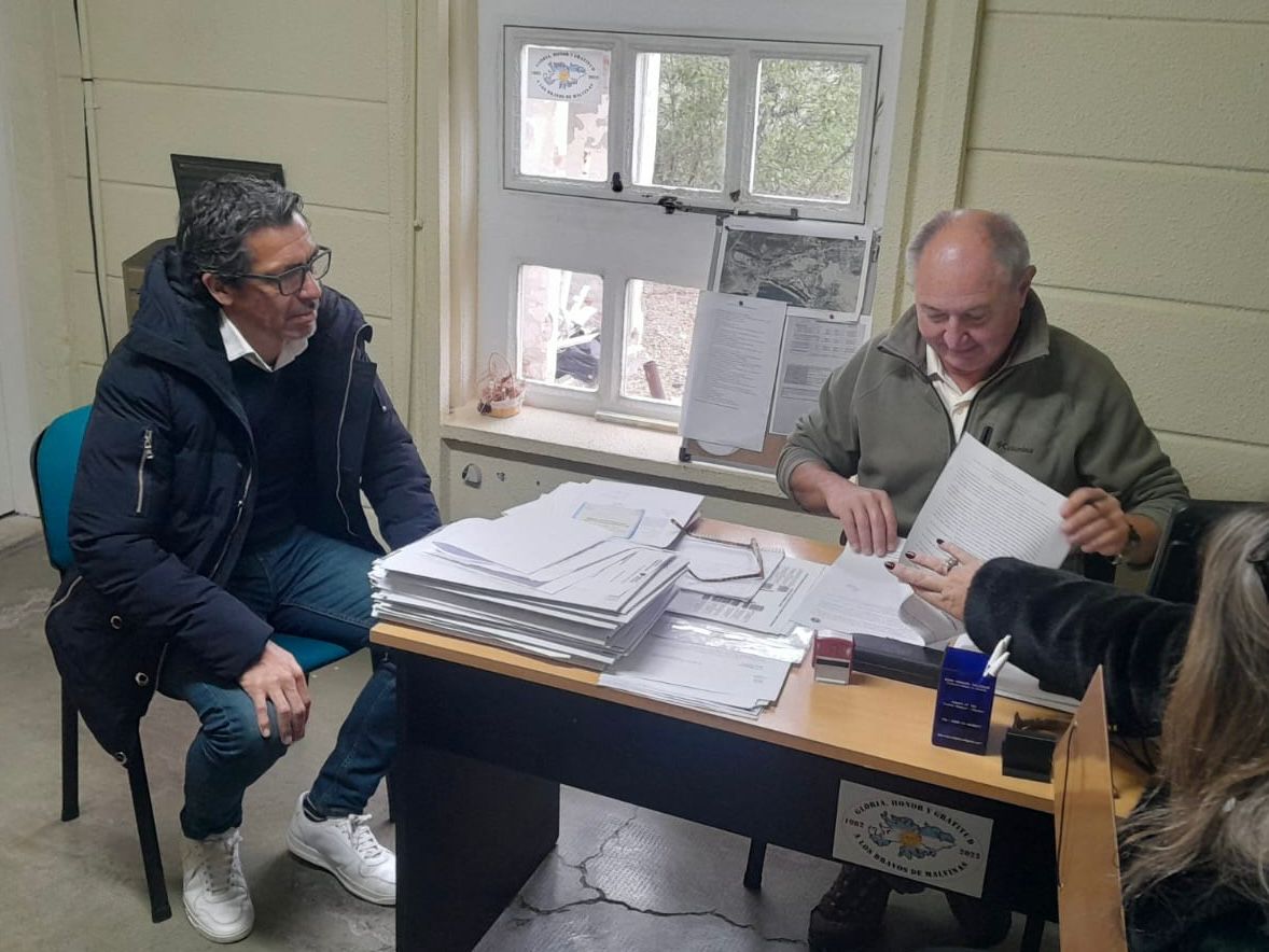 La Oficina Anticorrupción firmó un convenio de colaboración de transparencia y ética pública con Puerto Pirámides