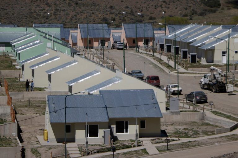 Espada James sobre el problema del agua en Valle Chico: “Los costos del proyecto son significativos, pero es necesario concretarlo para asegurar un servicio de agua a toda la comunidad”