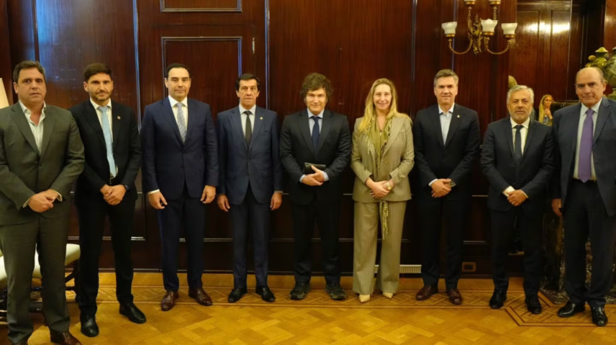 La Casa Rosada negocia con gobernadores para colocar candidatos libertarios en las listas para las elecciones