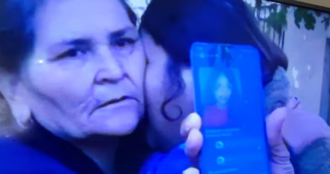 Una joven de 18 años desapareció y la familia recibió un escalofriante mensaje: Le enviaron una foto de su hija con la cara golpeada y le recomendaron “buscarla en baldíos”