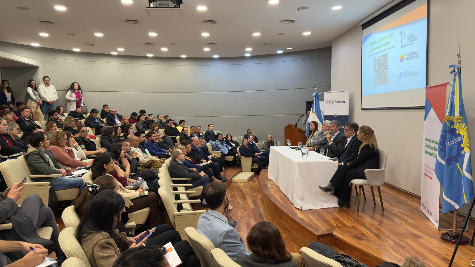 Con especialistas de Chubut y de otras provincias se realizó en la Legislatura la primera Jornada de Derecho Ambiental y Animal del Chubut