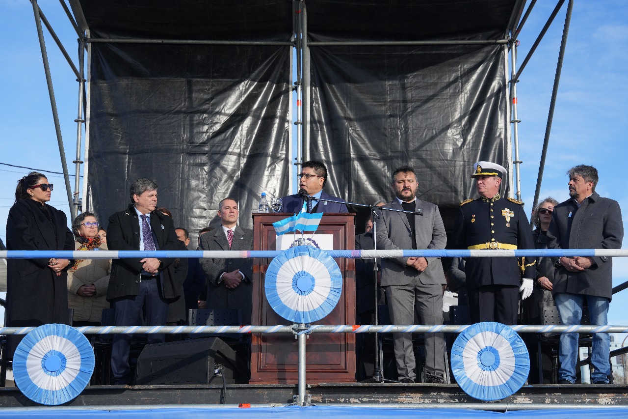 Claudio Vidal convocó a todos a trabajar dejando de lado la mezquindad política