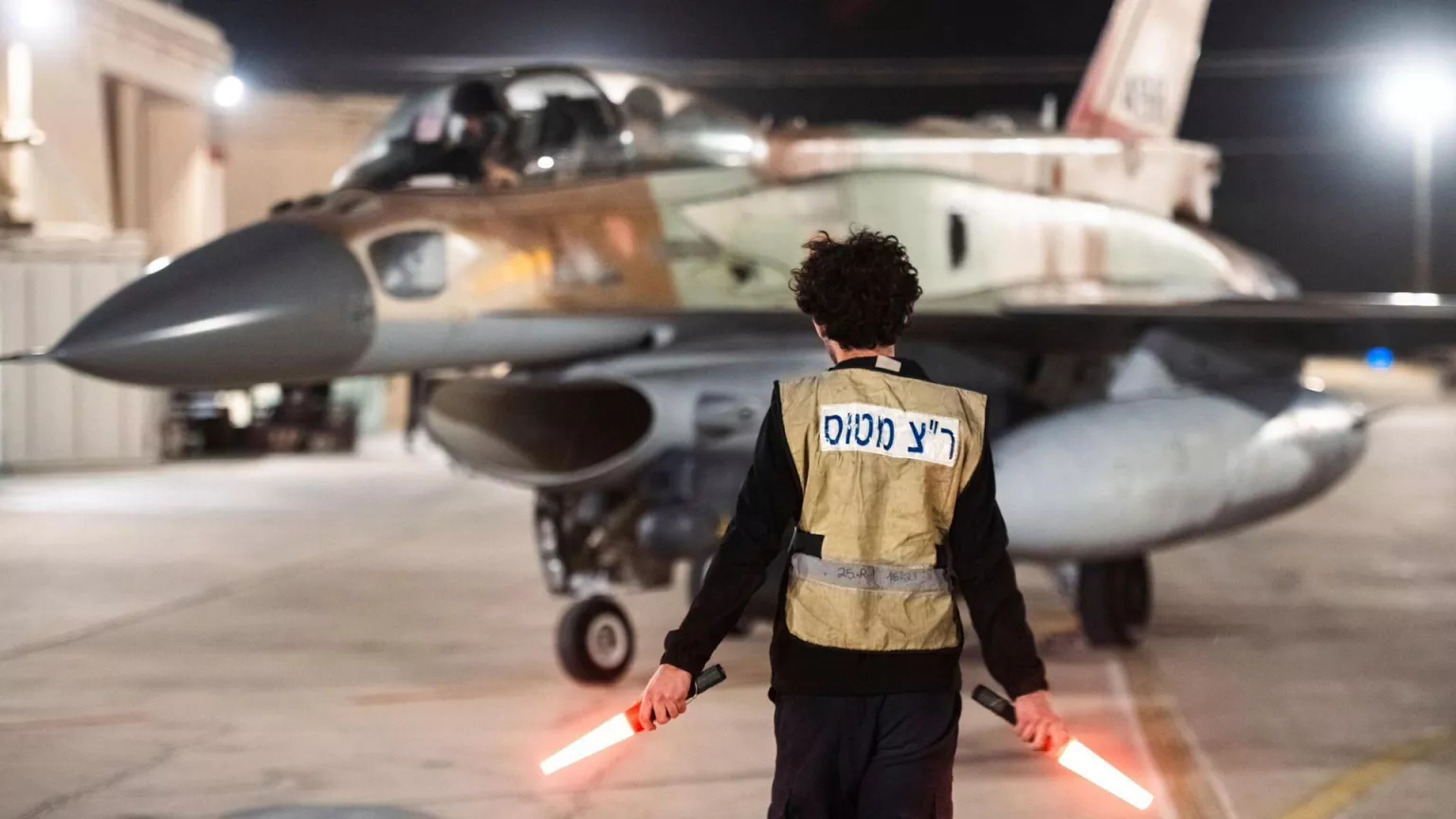 Irán anunció que atacará bases de los Estados Unidos y promete destruir por completo Tel Aviv