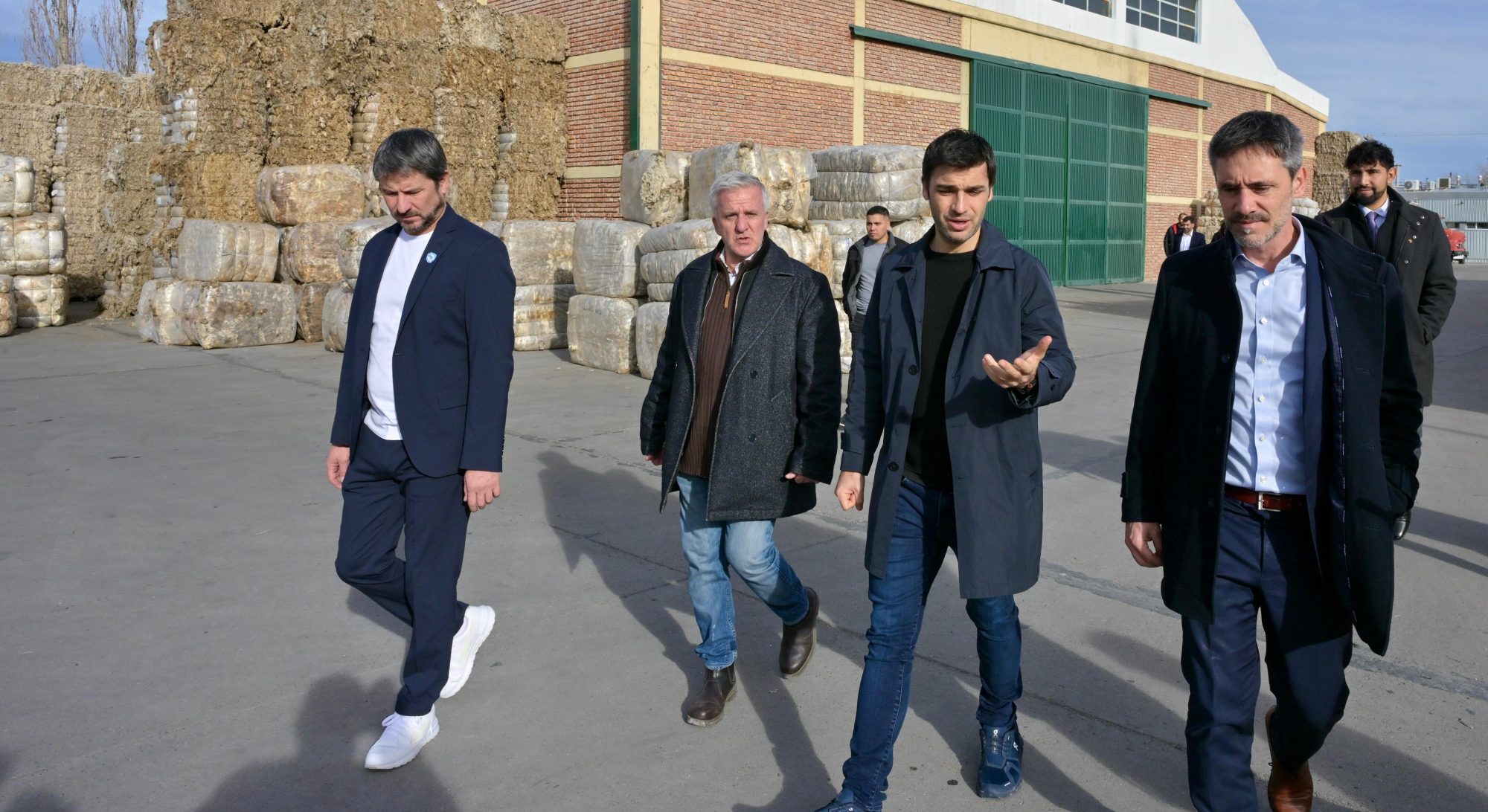 Torres firmó acuerdos con el CFI para potenciar el desarrollo productivo y promover la transición energética en distintos municipios de Chubut