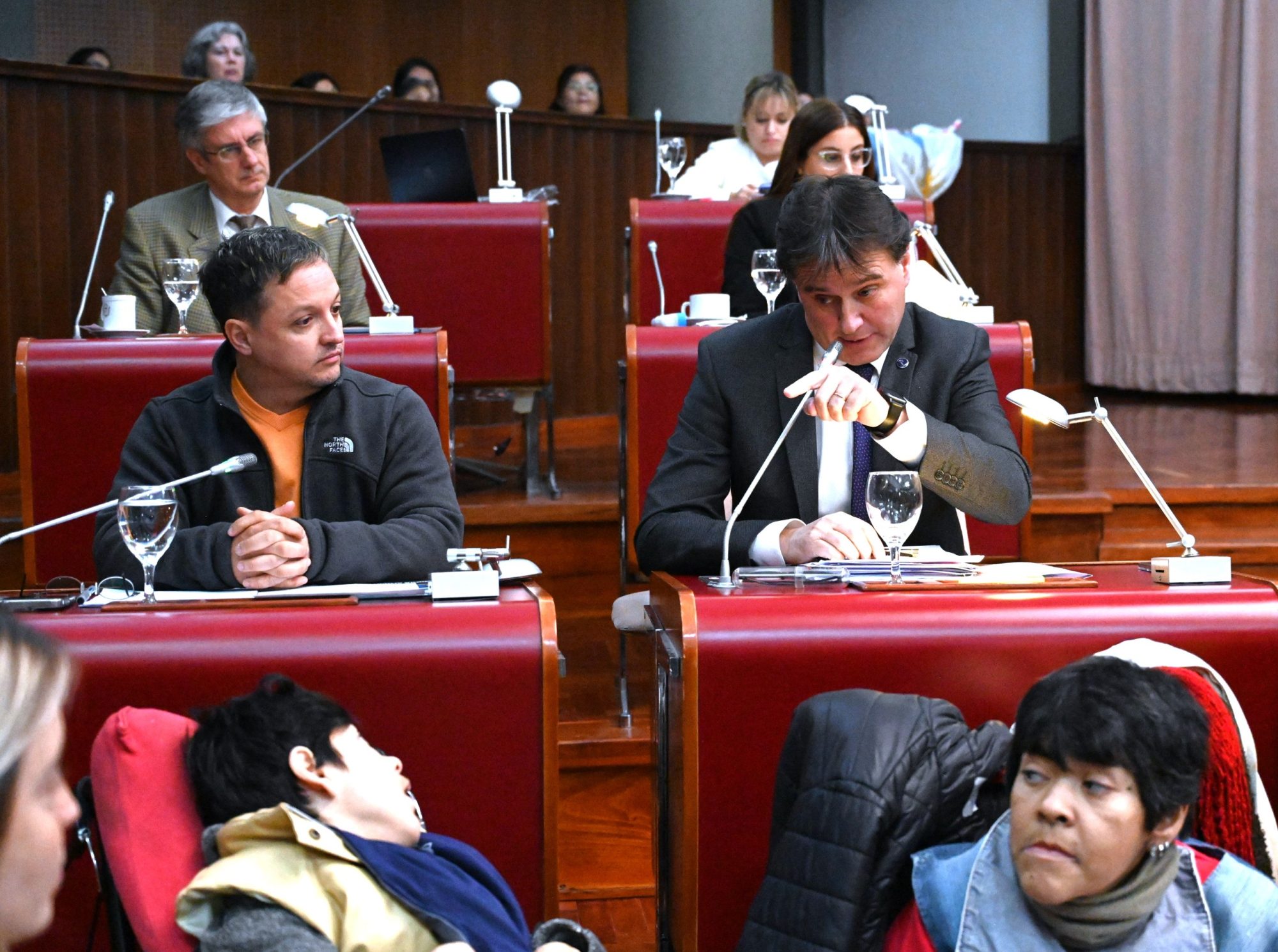 Juncos y un testimonio que dejó al borde de las lágrimas a toda la Legislatura: “Soy padre de una hermosa niña con discapacidad múltiple que nos acompañó 15 años de nuestra vida”