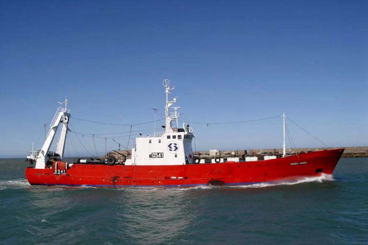 Terror en medio del mar: Una pelea en un buque pesquero terminó con un tripulante apuñalado