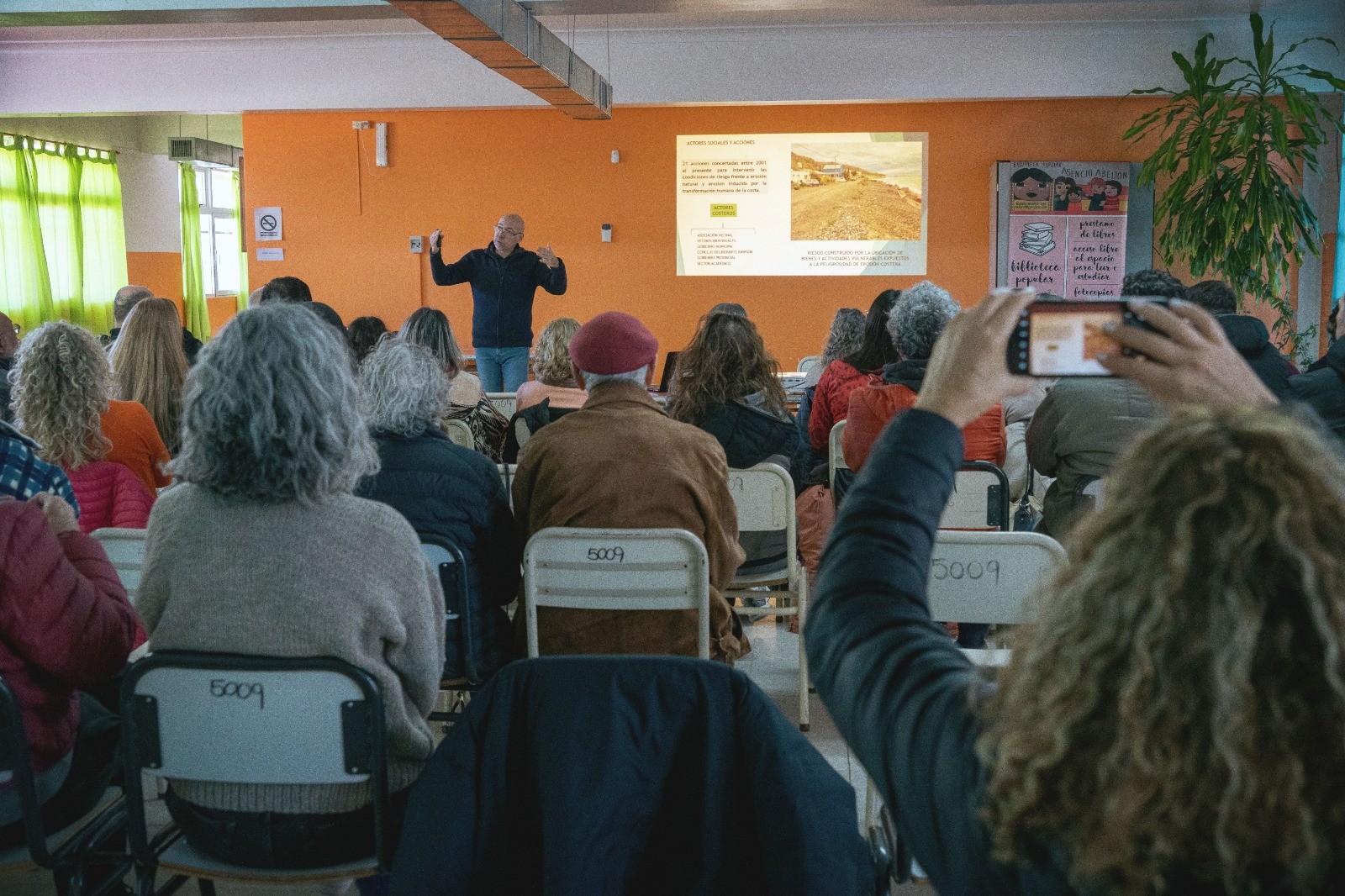 Funcionarios municipales participaron en Playa Unión de un nuevo ciclo de charlas sobre paisajes costeros