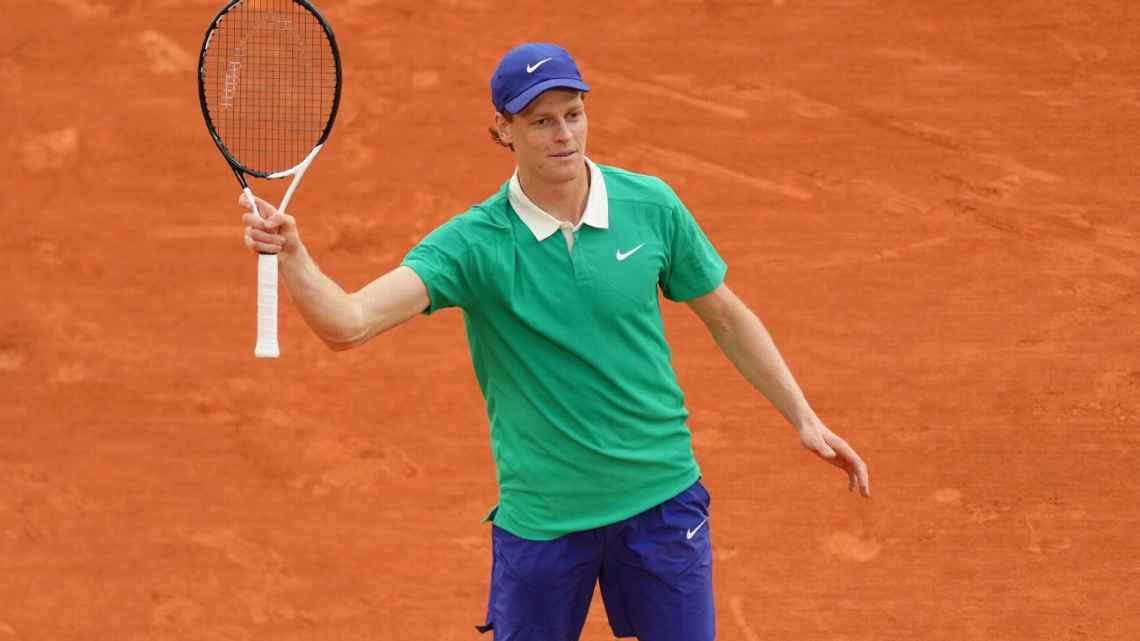 Sinner sigue a paso firme: Aplastó a Bublik y se metió en las semifinales de Roland Garros