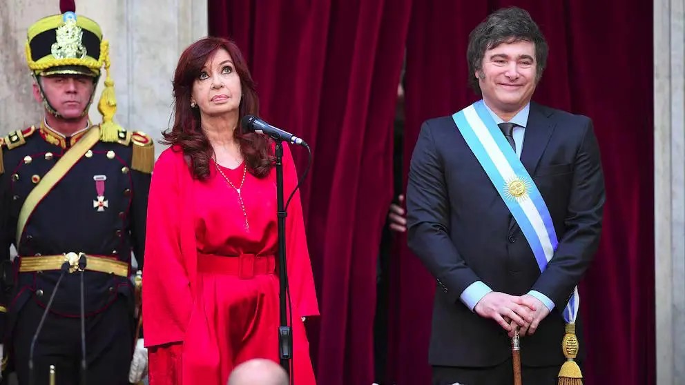 Milei aseguró que no indultará a Cristina Kirchner: “Me parece un disparate y el que las hace, las paga”