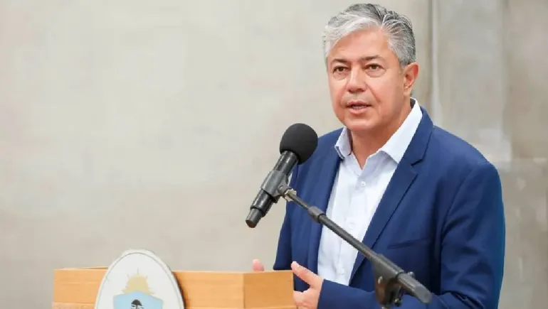 Neuquén: Rolando Figueroa busca inversores para infraestructura en los Estados Unidos