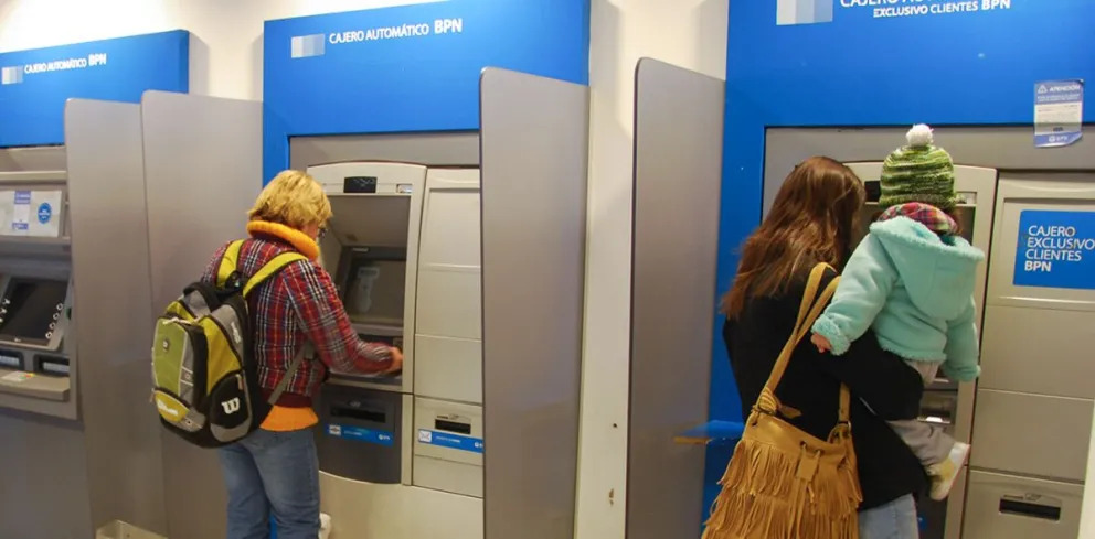 Con fondos propios, la Provincia de Neuquén pagará aguinaldos y sueldos el 26 de junio