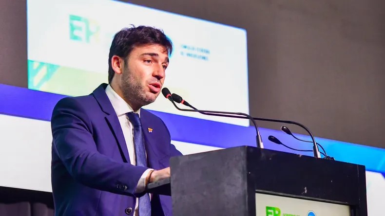 Torres reúne en Buenos Aires a los principales referentes de la transición energética del país