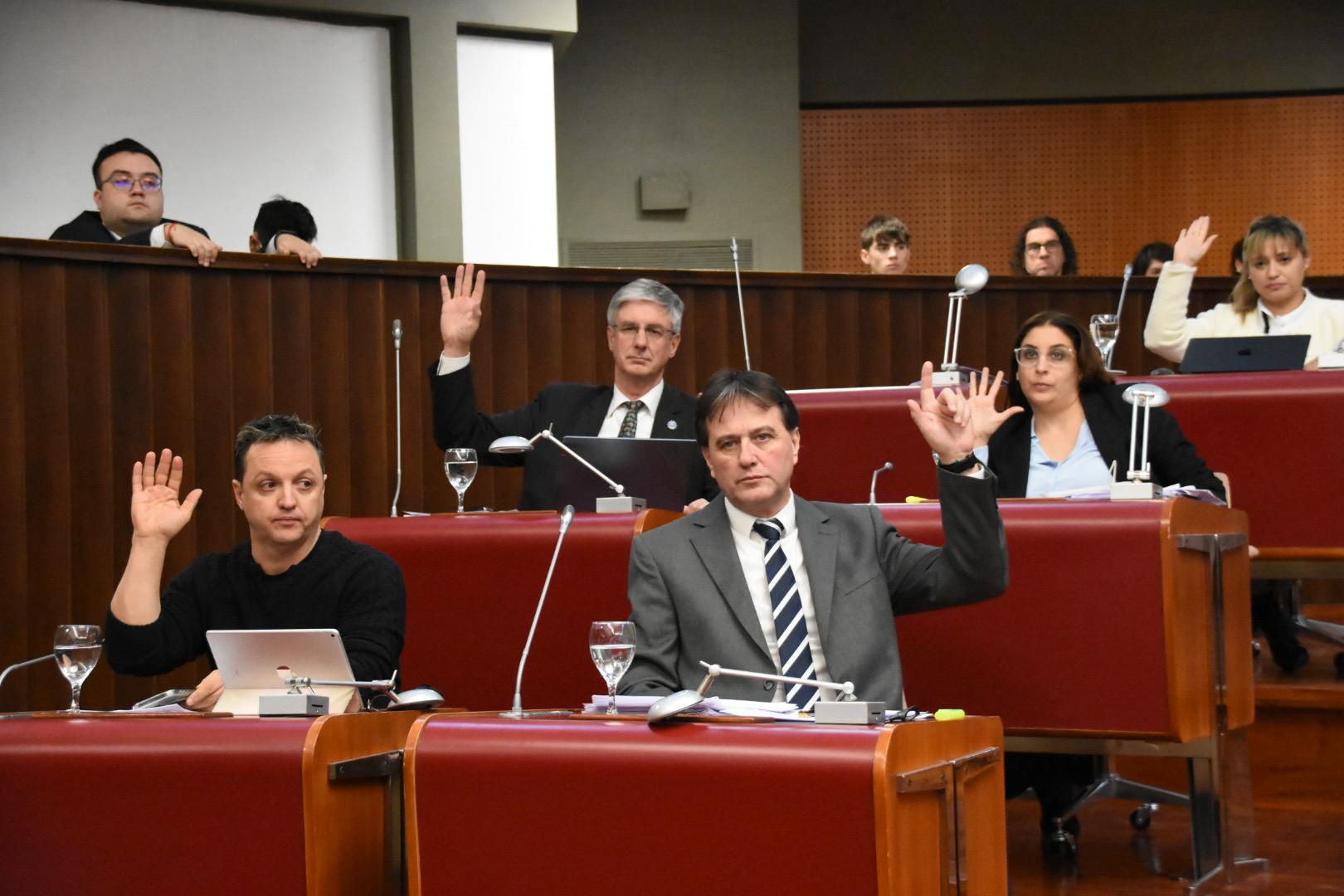 Tras la polémica por los camiones chilenos, diputados de Chubut aprobaron por unanimidad de la creación de un fondo a través de tasas y multas para el mantenimiento de las rutas