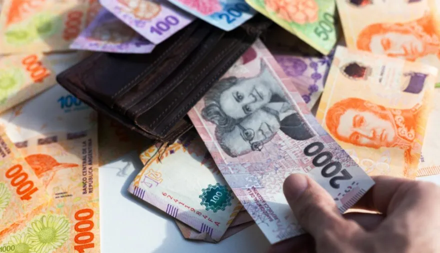 ¿Eliminan el peso?: Entró al Congreso un proyecto para cambiar la moneda y llamarla “Argentum”