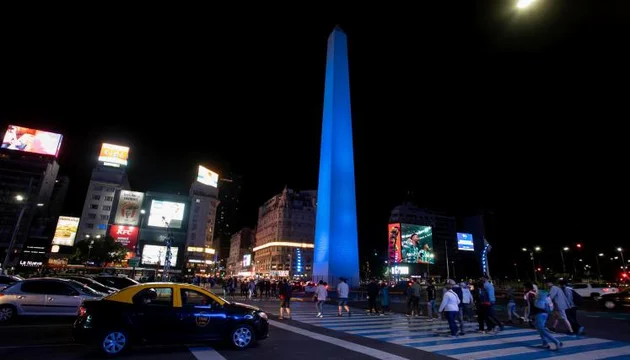 Por el Día Internacional de Lucha contra la Trata de Personas se iluminará de azul el Obelisco