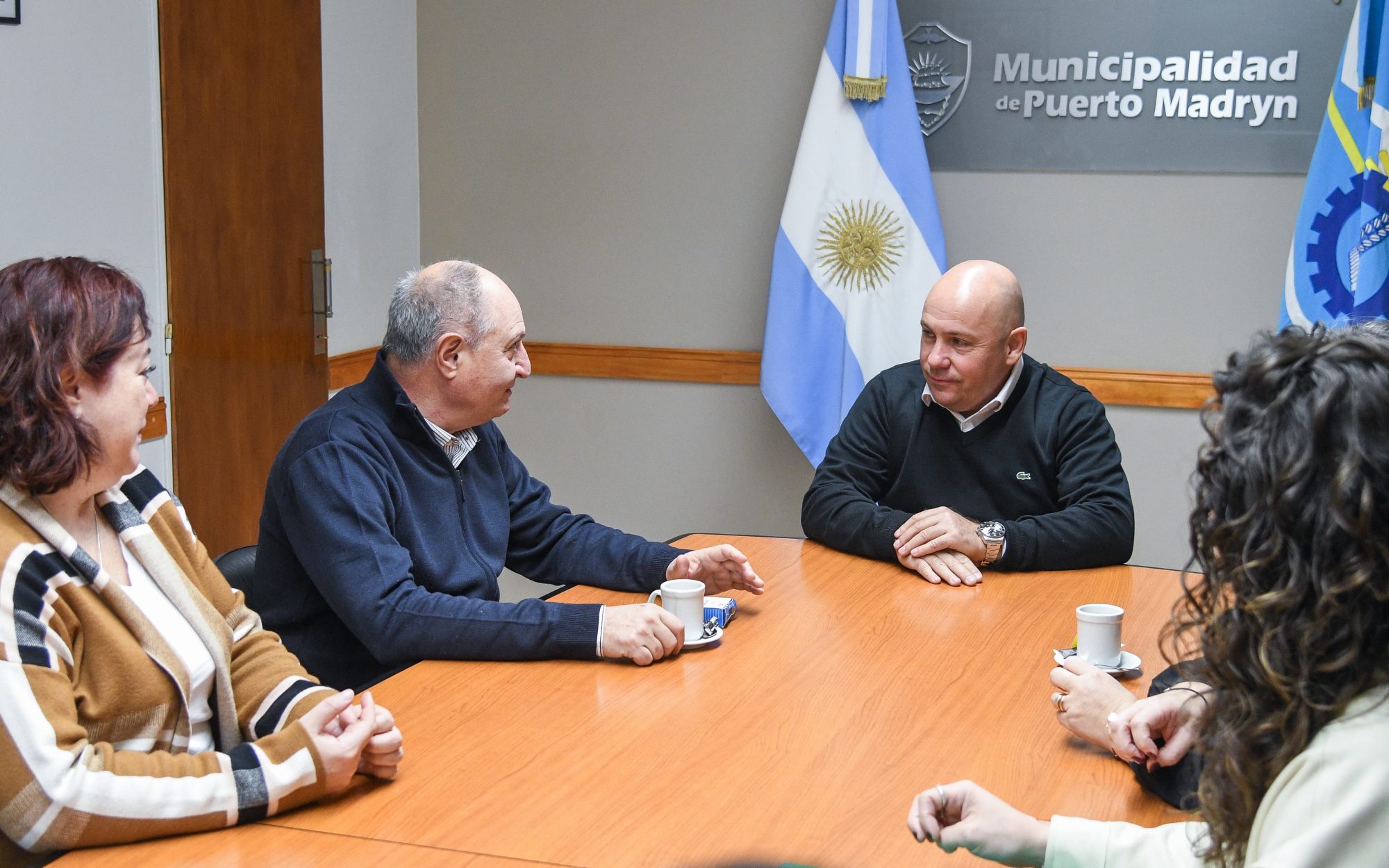 Madryn y Pirámides firmaron un importante acuerdo de cooperación
