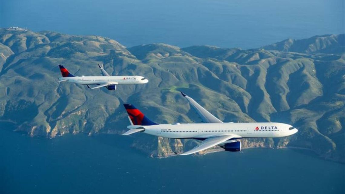 Terror en el aire: Un avión que iba de Madrid a Nueva York aterrizó en una isla y los pasajeros quedaron varados durante 30 horas