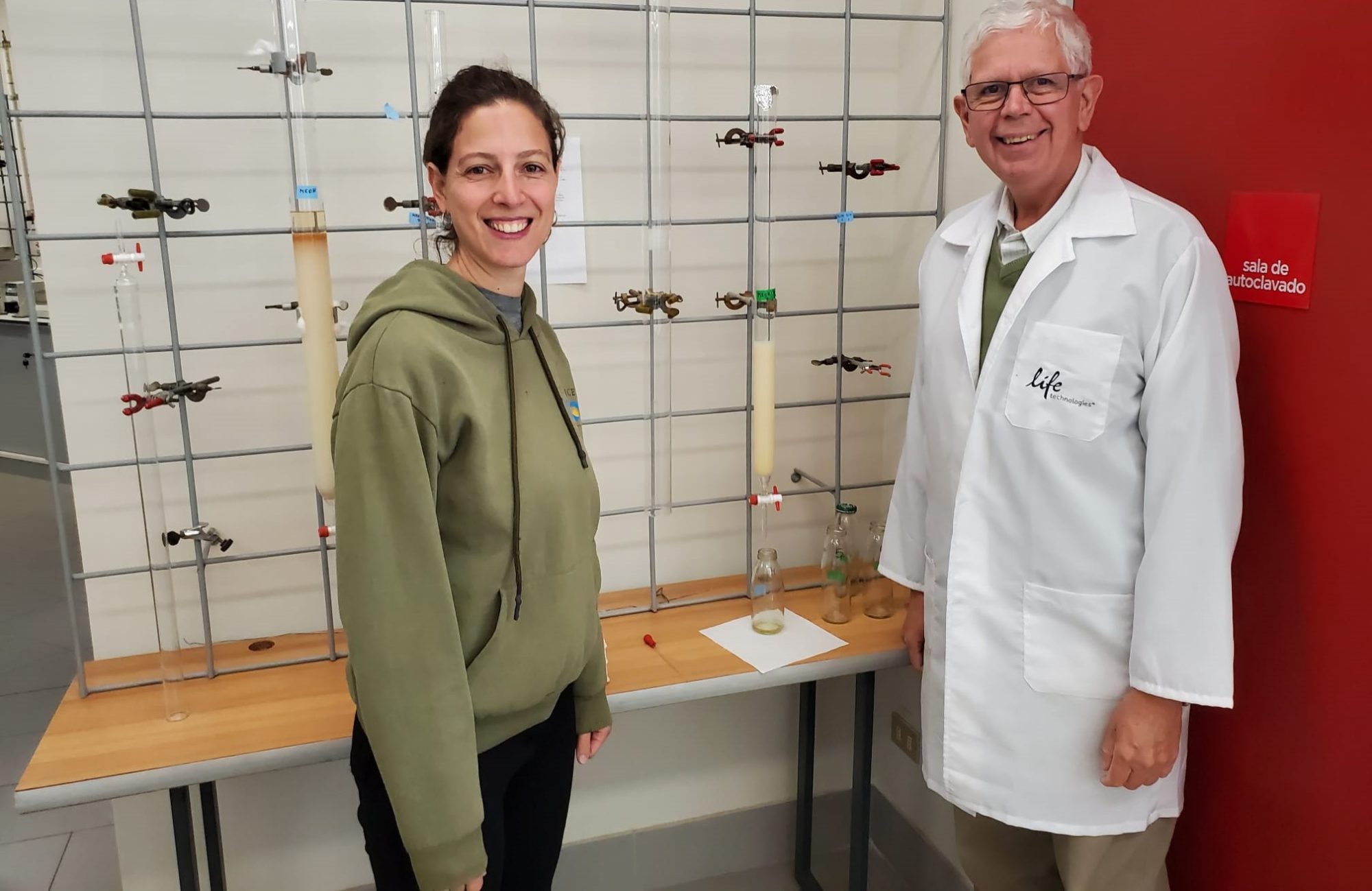 Becaria del Chubut realizó pasantía en Chile para investigar frutos nativos con potencial nutracéutico