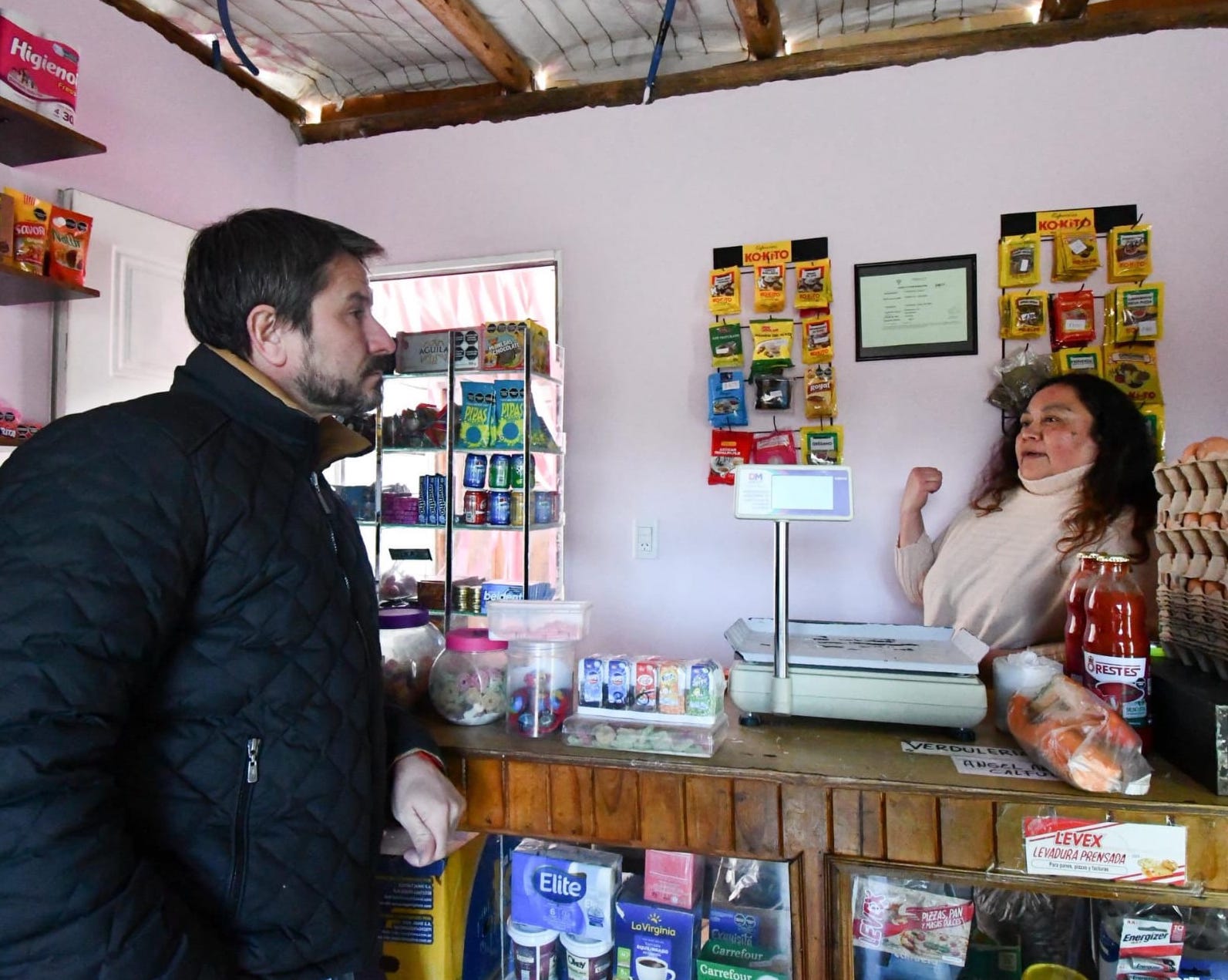 Merino recorrió el barrio Primera Junta: conversó con vecinos y comerciantes que apuestan a Trelew