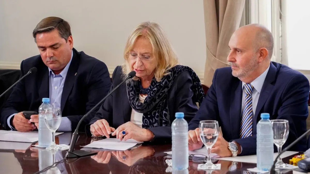 Legislativas bonaerenses: Por dos cortes de luz durante la madrugada, la Junta Electoral de la Provincia prorrogó hasta mañana el cierre de listas