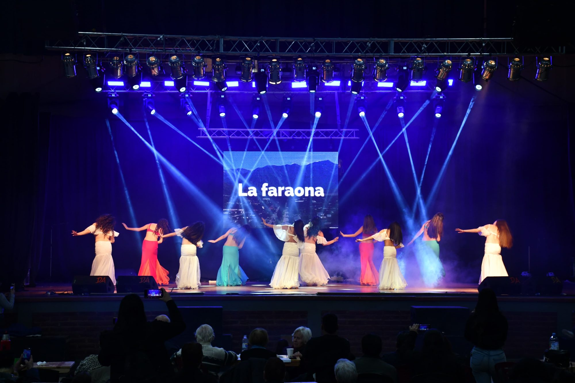 Con danza, rock y cumbia se realizó la segunda fecha de la Expo Esquel Invierno 2025