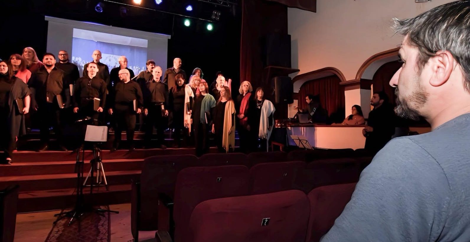 “El Coro Municipal proyecta nuestra identidad”, dijo Merino en el 57° aniversario de la formación