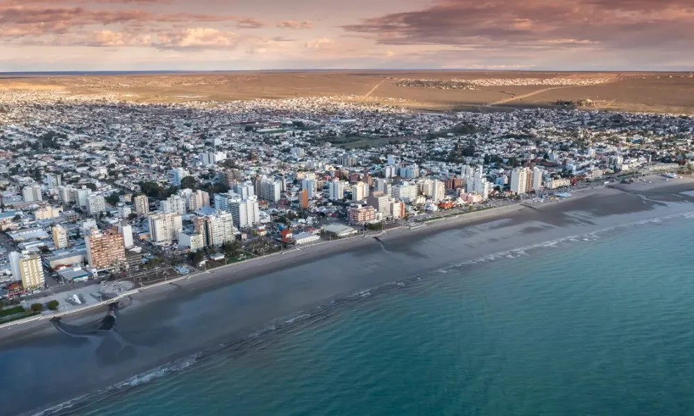 Cruje el turismo en Puerto Madryn: Aseguran que la ciudad “está como el resto de los destinos, con baja demanda y escasa ocupación”