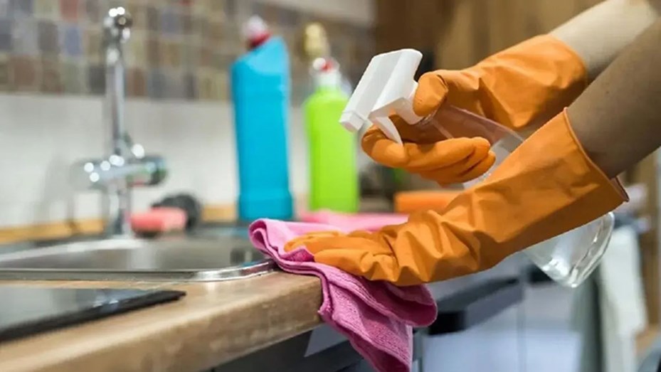 Oficializan aumento y bono para el personal doméstico: Cómo quedan las escalas