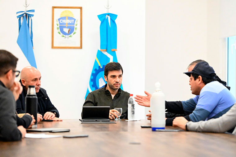 Torres repudió amenazas en el puerto y advirtió que “las mafias sindicales van a tener que rendir cuentas en la Justicia”