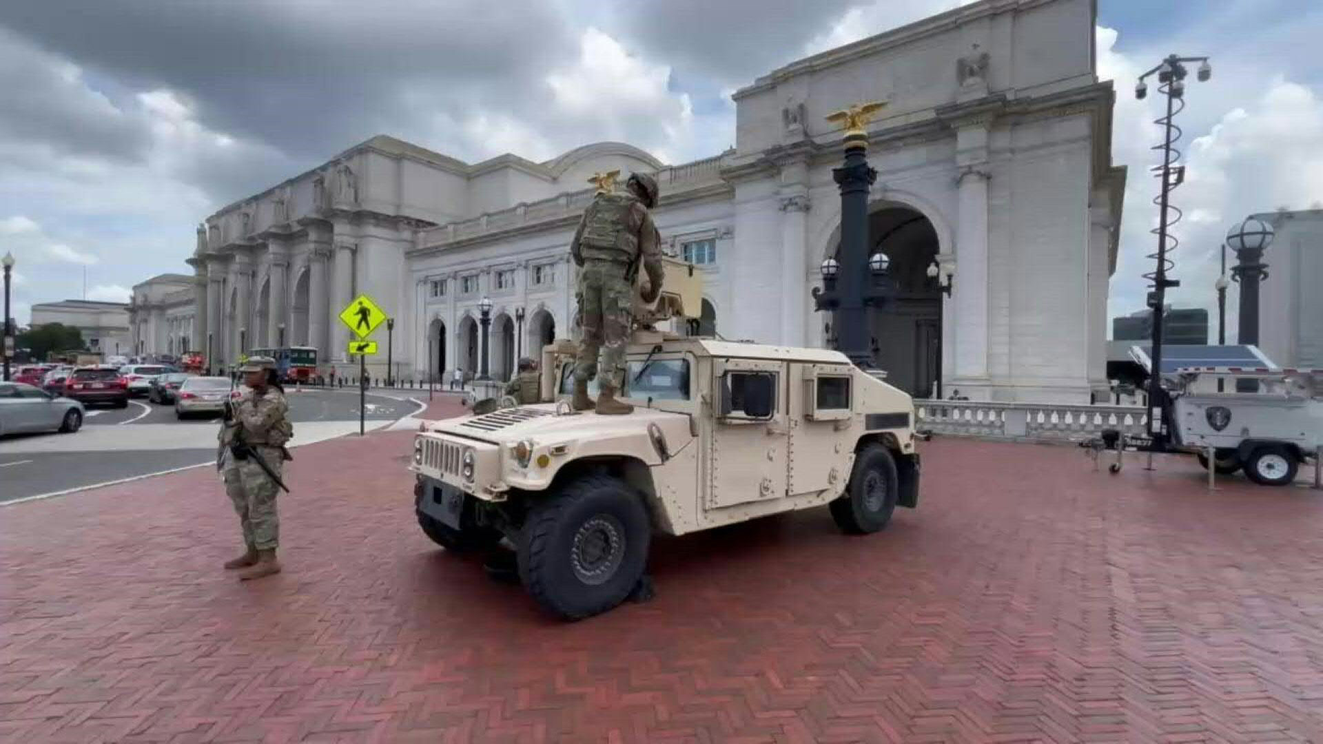 Llegan a Washington refuerzos de la Guardia Nacional procedentes de todo el país