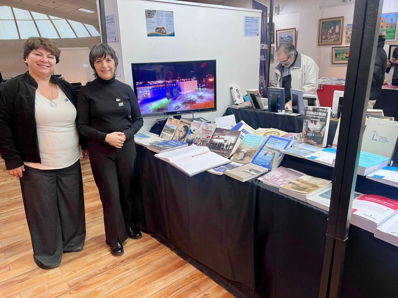 La Biblioteca Pública de la Legislatura del Chubut continúa con su presencia en ferias del libro en toda la provincia