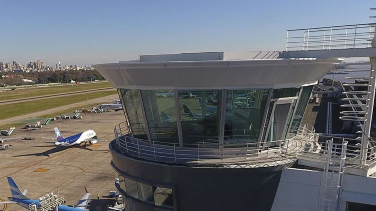 Demoras en los vuelos: Comienza el paro de los Controladores de Tránsito Aéreo