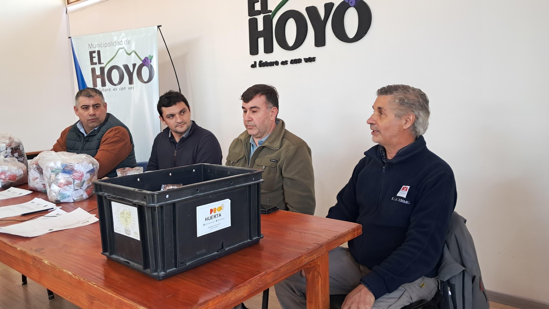 César Salamín: “Ante tanto recorte del gobierno nacional, seguimos asistiendo a los vecinos en materia productiva”