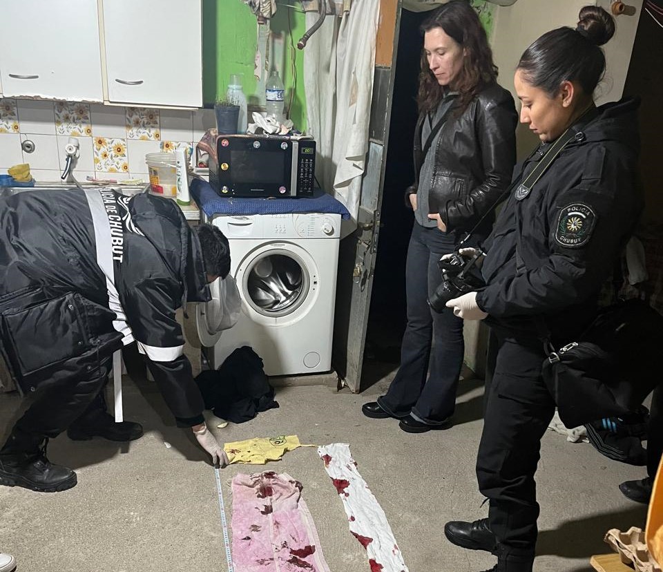 Violento ataque en Rawson: Apuñalaron a un hombre que está internado con órganos comprometidos y quedarán en la cárcel durante la investigación por tentativa de homicidio