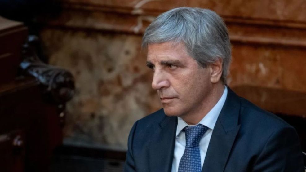 Luis Caputo tendrá esta semana otra pulseada con los bancos en una coyuntura “especial”