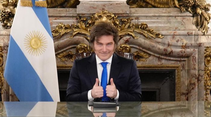 Milei blinda el déficit cero: Firmó un decreto que prohíbe a Economía que financie el gasto con emisión